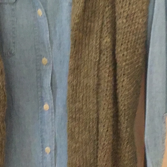 Knit of linen sweater vest. $35 - Picture 5 of 5